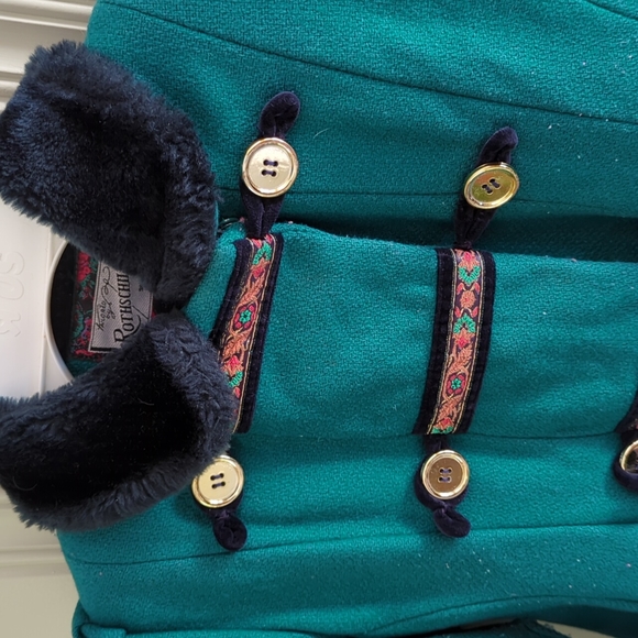 Rothschild Jackets & Coats Vintage Rothschild Victorian Faux Fur